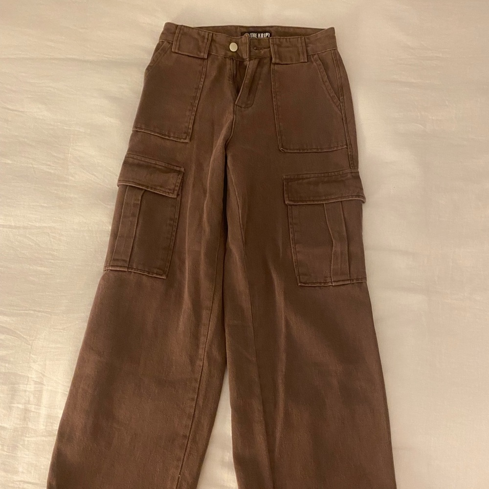 Wide leg brown cargo pants
